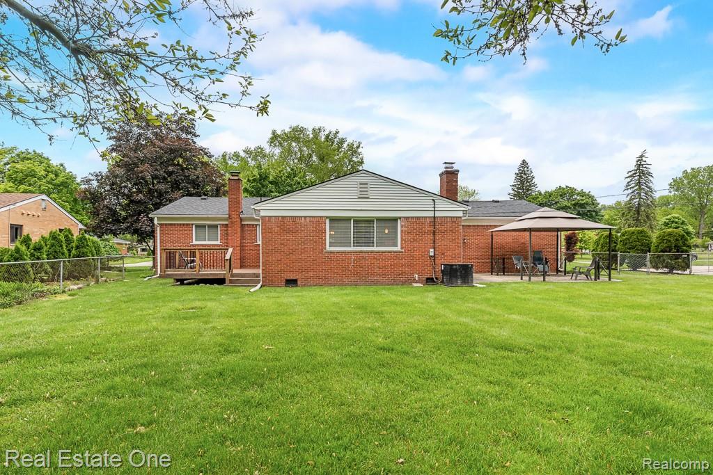 53216 Bruce Hill Drive, Shelby Twp, MI 48316 — Photo 23