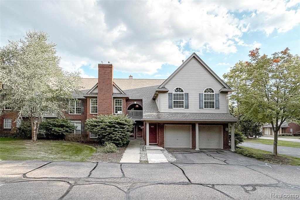 28560 Carlton Way Drive, Novi, MI — Photo 3