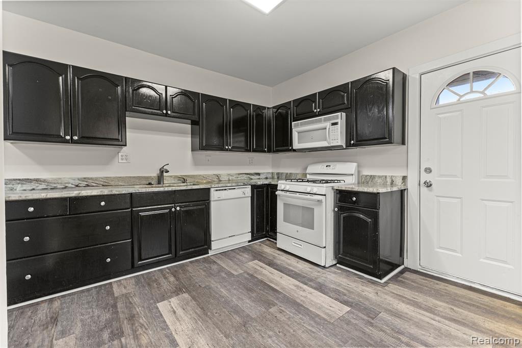 5629 Katherine Street, Dearborn Heights, MI 48125 — Photo 17