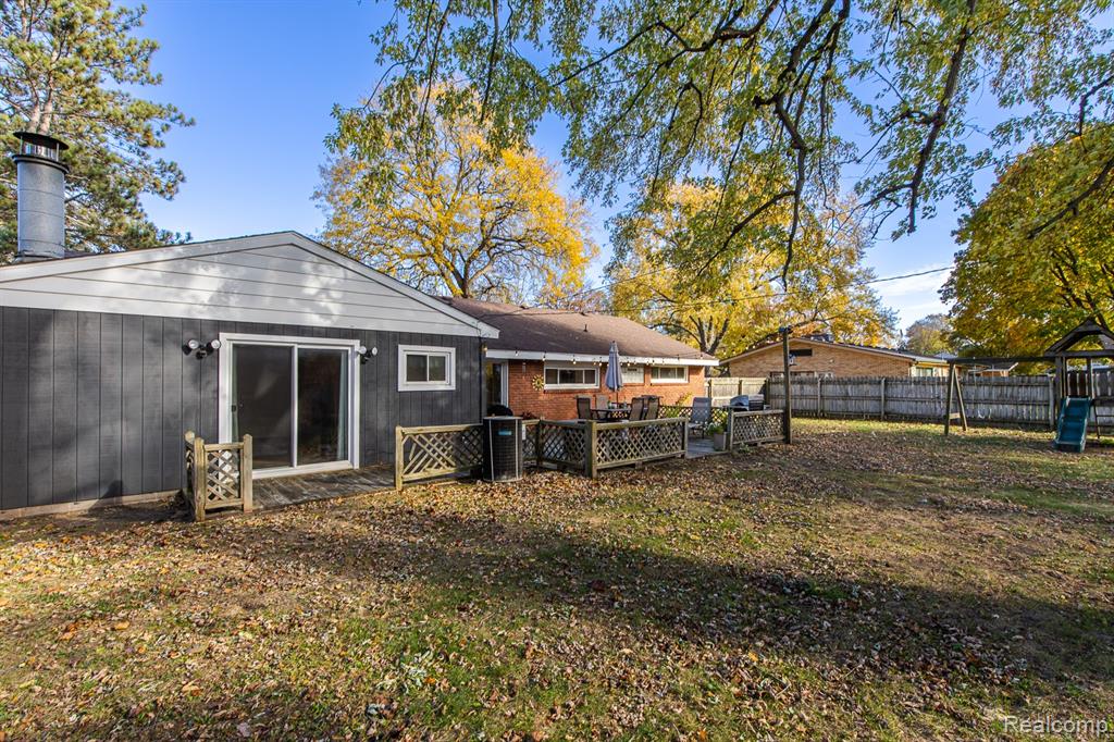4083 Ledgestone Drive, Waterford, MI 48329 — Photo 38