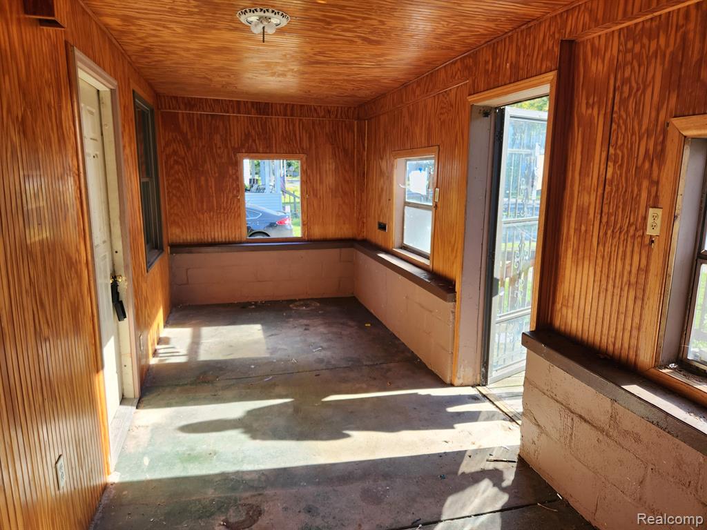 315 MCOMBER Street, Dowagiac, MI 49047 — Photo 10