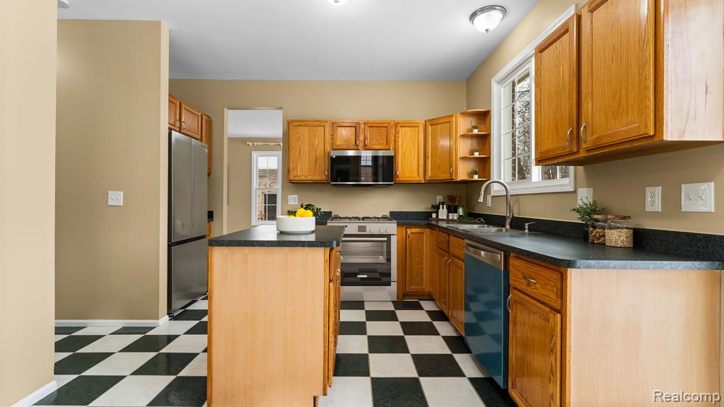 4160 Silverleaf Drive, Pittsfield, MI 48197 — Photo 11