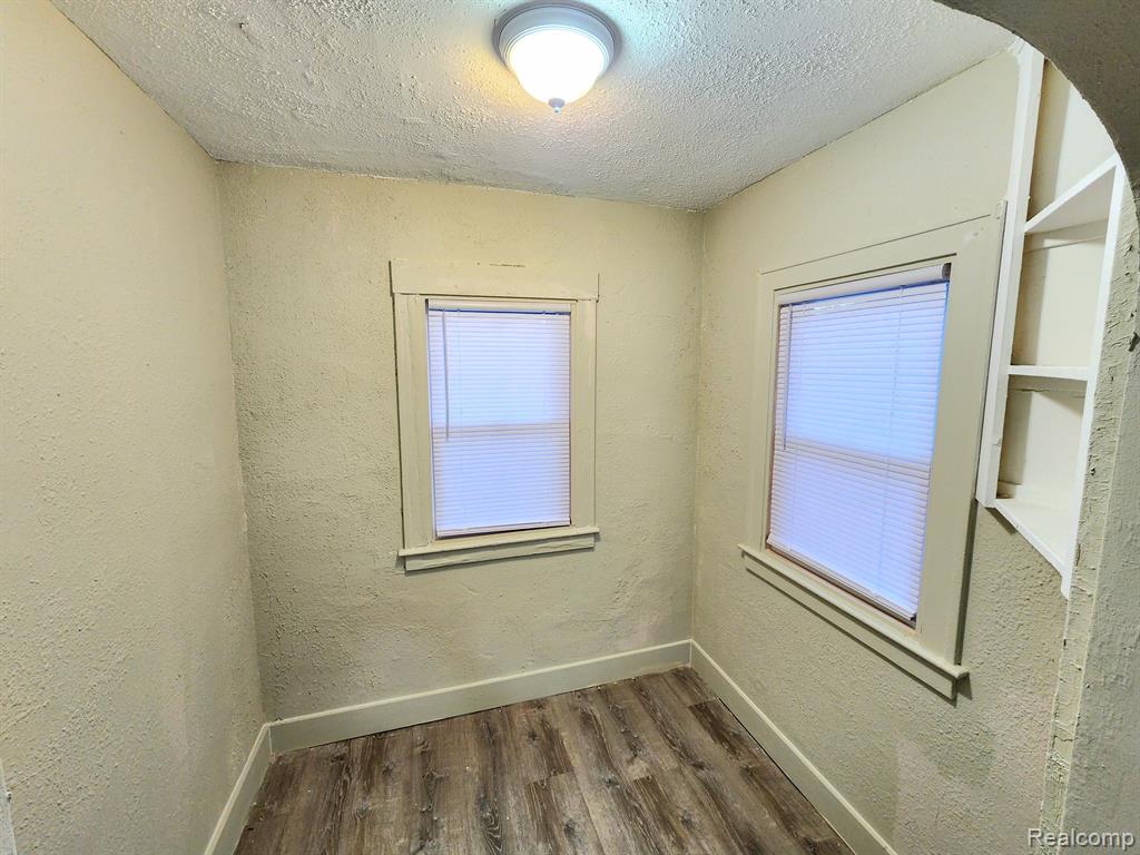 9258 BOLEYN Street, Detroit, MI 48224 — Photo 8