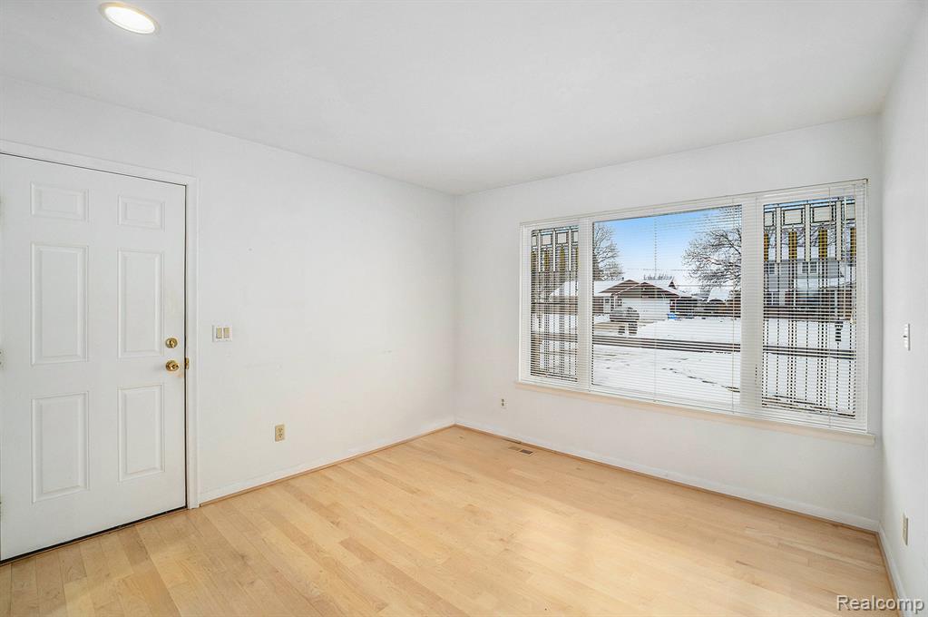 5023 Spring Well Lane, Grand Blanc, MI 48439 — Photo 5