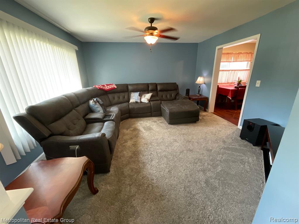 9127 BRIARWOOD Drive, Plymouth, MI 48170 — Photo 7