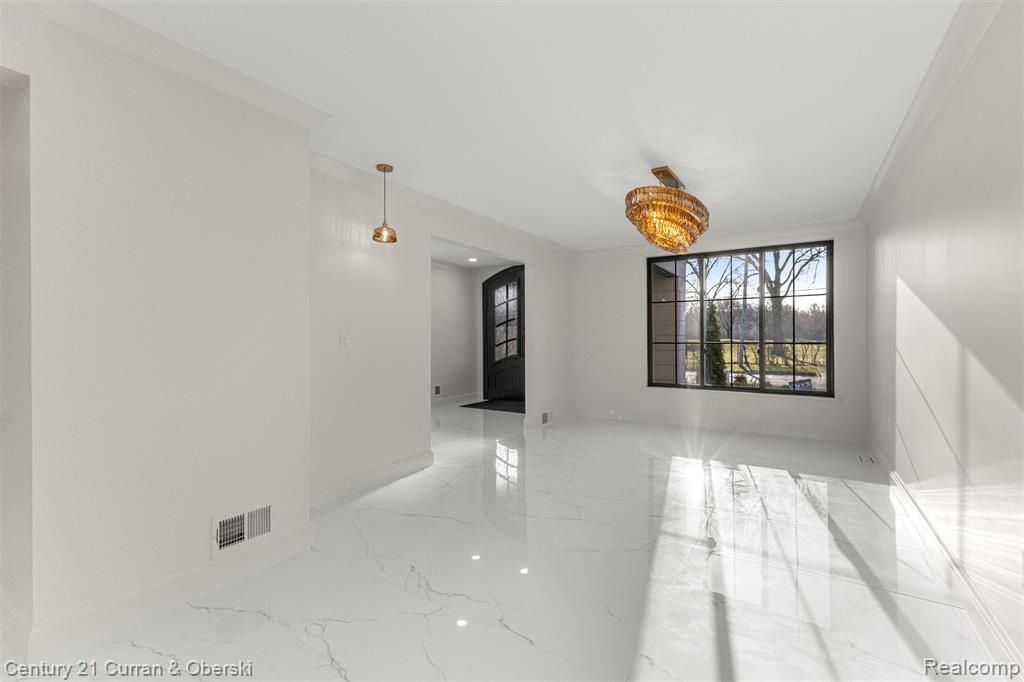 2211 Golfview Drive, Dearborn, MI, 48128