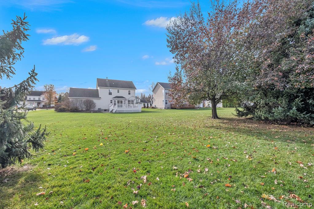 6354 OAK LEAF Trail, Linden, MI 48451 — Photo 23