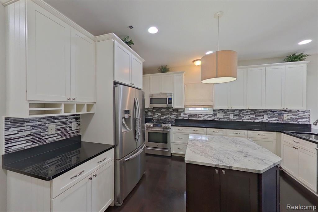 45890 S STONEWOOD Road, Canton, MI 48187 — Photo 21