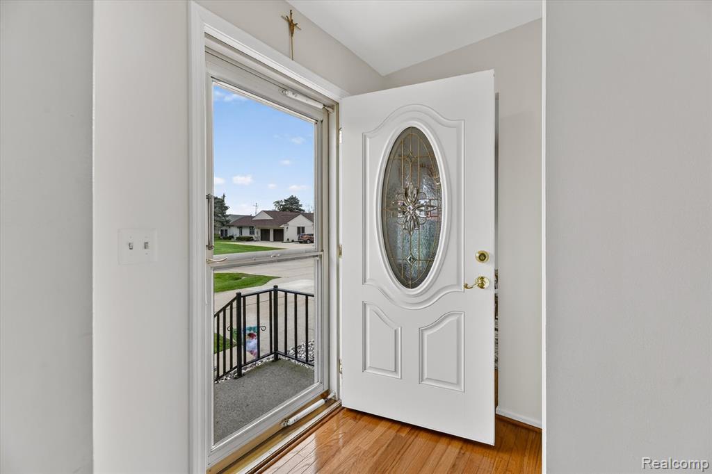 10044 Arlington Circle, 145, South Lyon, MI 48178 — Photo 2