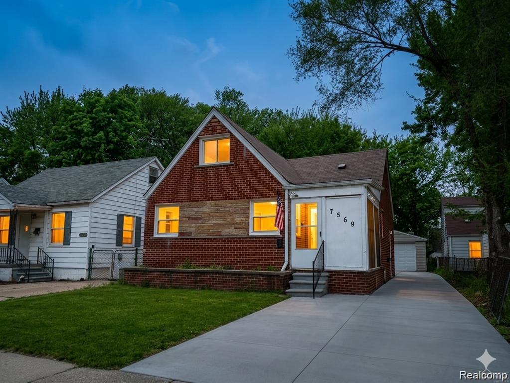 7569 Westminster Avenue, Warren, MI 48091