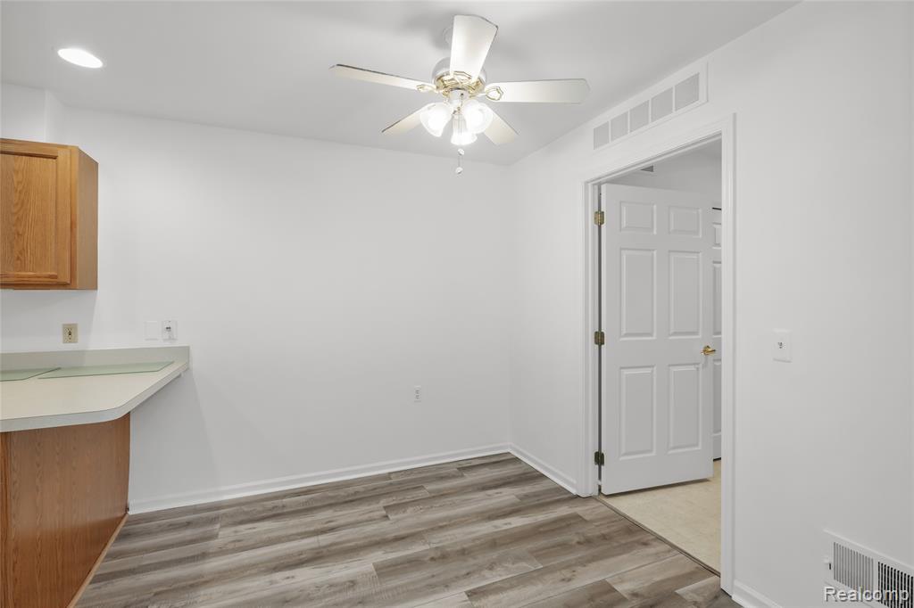 21366 Mulberry Court, Farmington Hills, MI 48336 — Photo 11