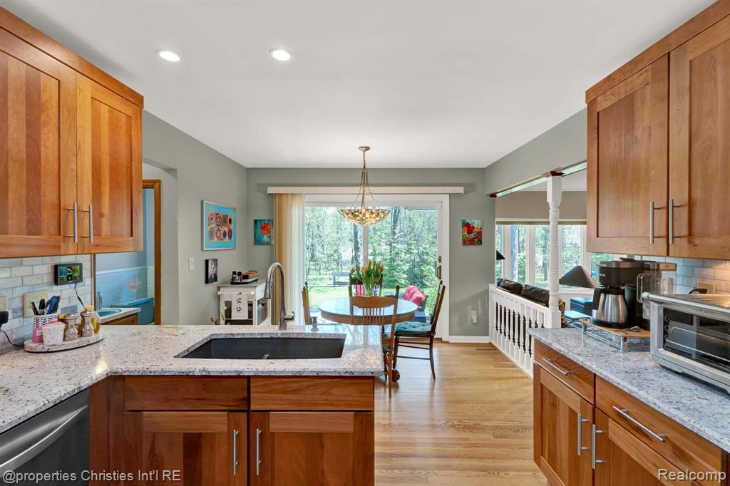 5753 CHERRY CREST Drive, West Bloomfield, MI — Photo 13