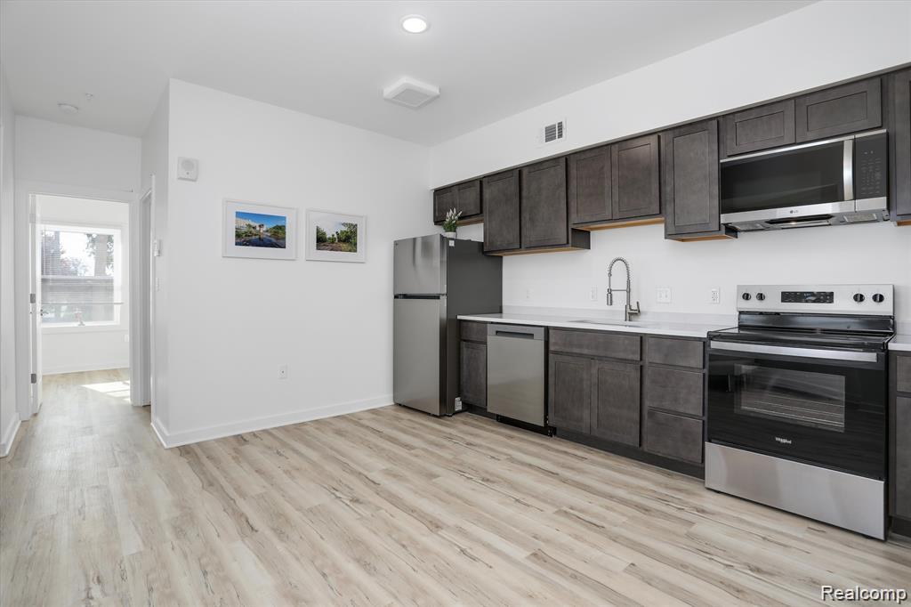 799 E Grand Boulevard, Detroit, MI 48207 — Photo 2