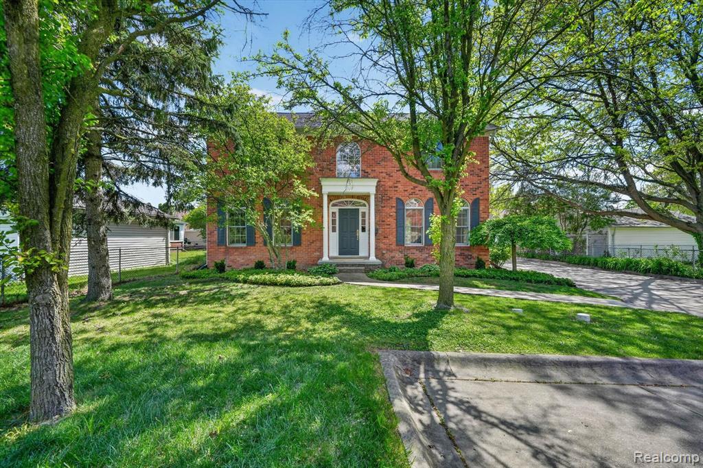 1112 Vernier Road, Grosse Pointe Woods, MI 48236 — Photo 3