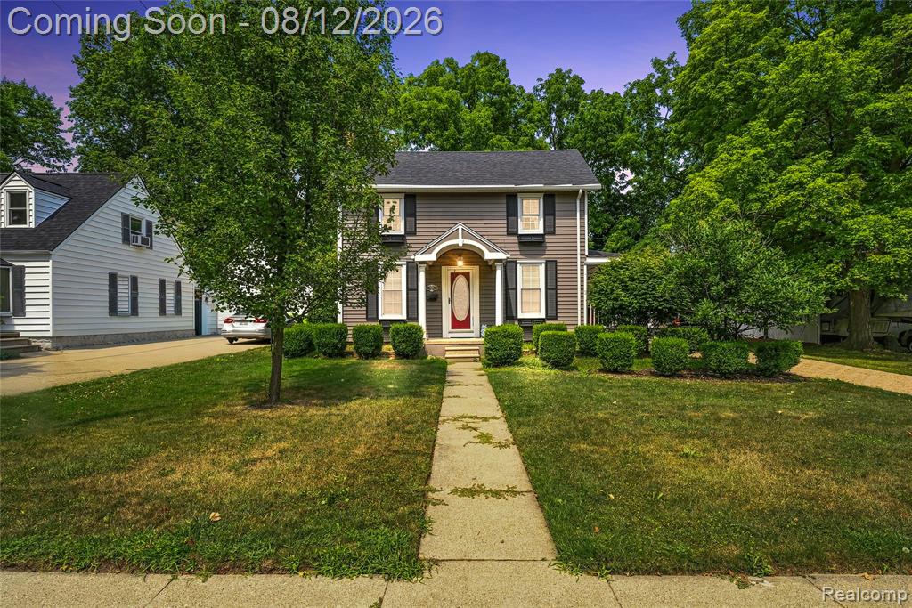 915 Main Street, Fenton, MI 48430