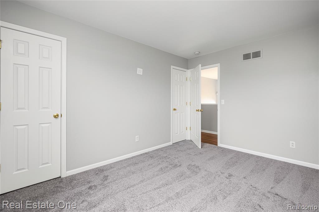 4648 Pond Run, Canton, MI 48188 — Photo 25