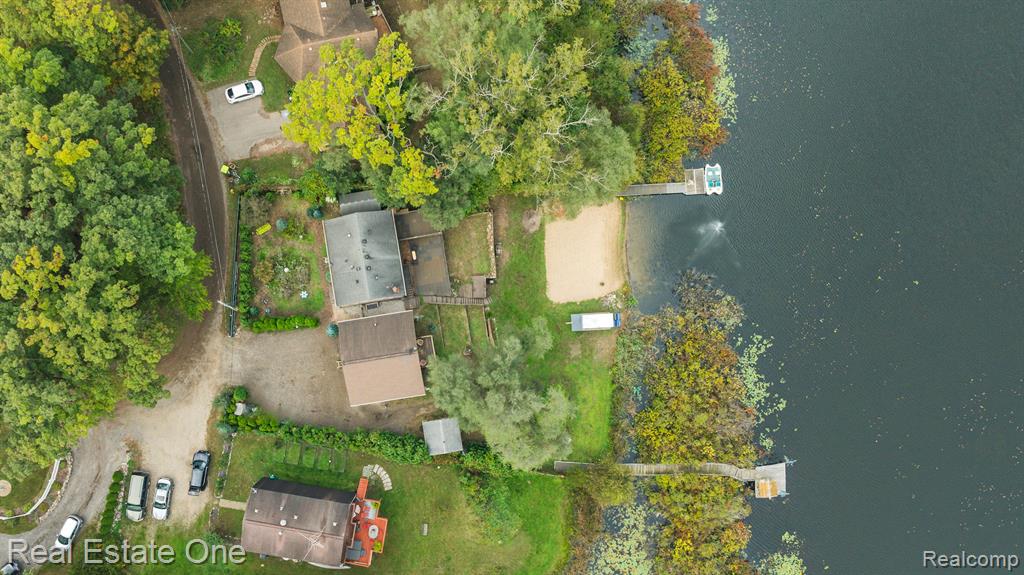 200 E CANYON Drive, Milford, MI 48380 — Photo 5