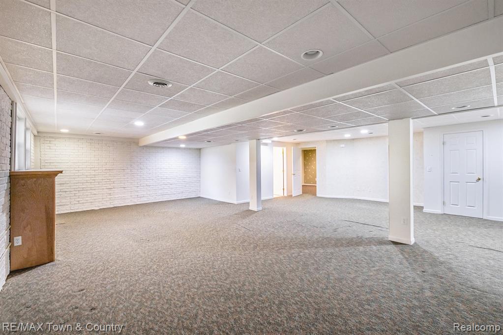 4067 Squire Hill Drive, 38, Flushing, MI 48433 — Photo 13