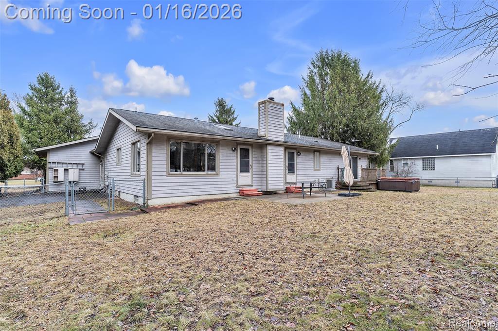 9035 Farmington Road, Livonia, MI 48150 — Photo 58