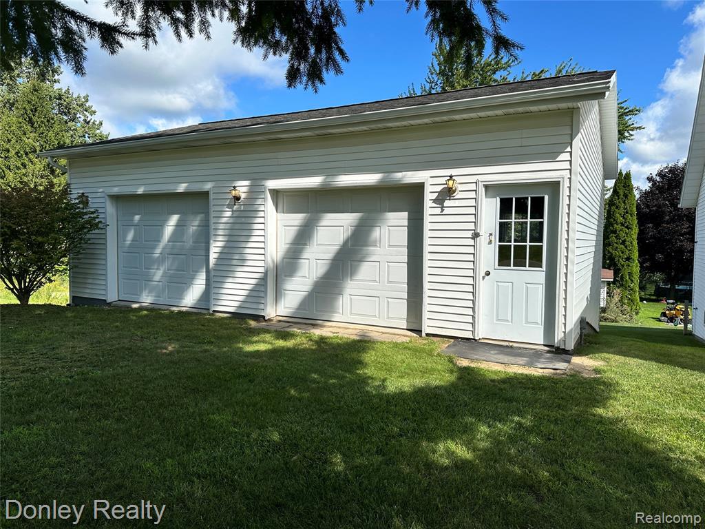 699 E Turner Street, Mayville Vlg, MI 48744 — Photo 32