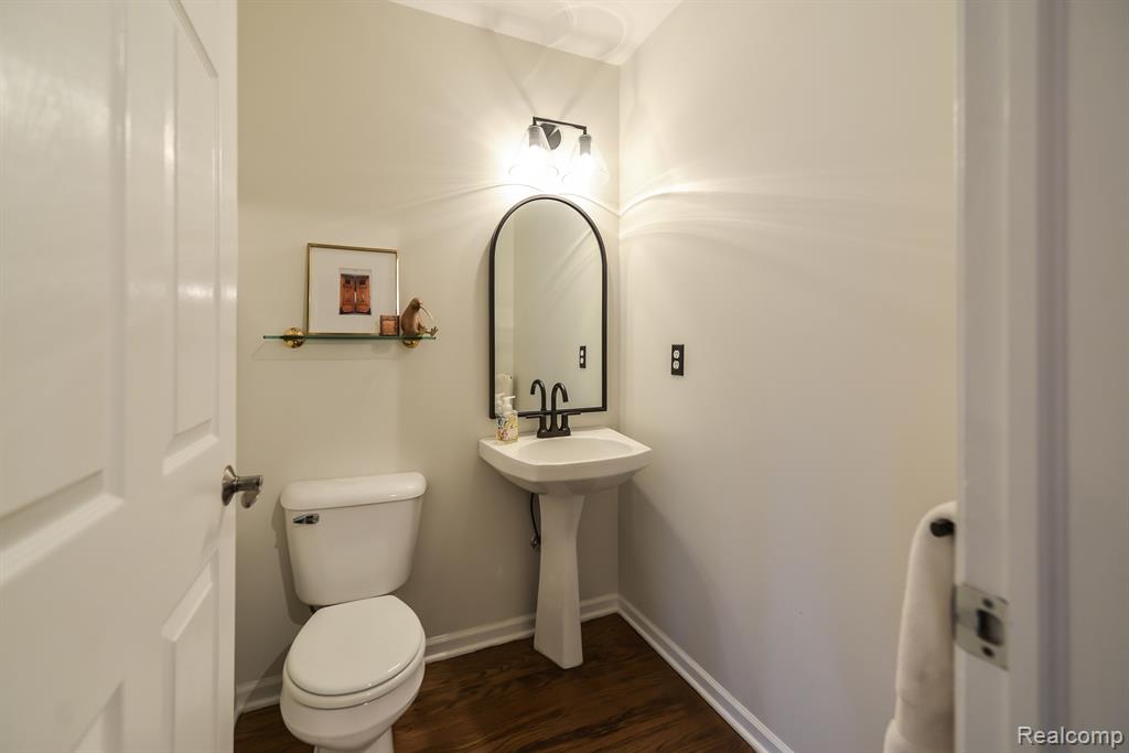 843 WESTHILLS Drive, South Lyon, MI 48178 — Photo 15