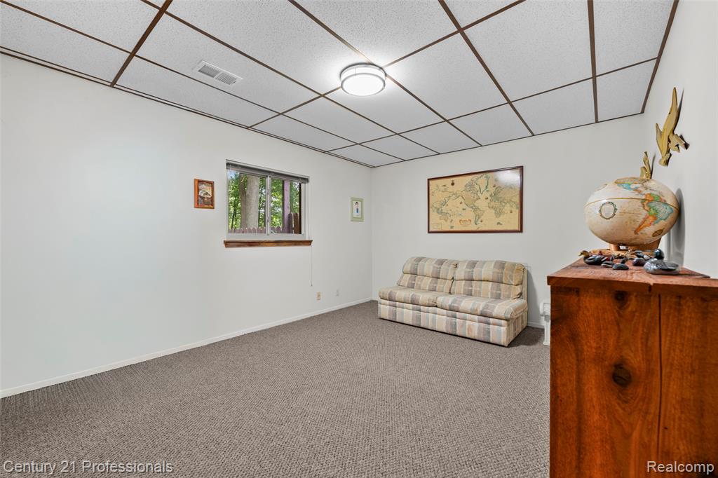 5135 Virgie Lane, West Bloomfield, MI 48324 — Photo 23