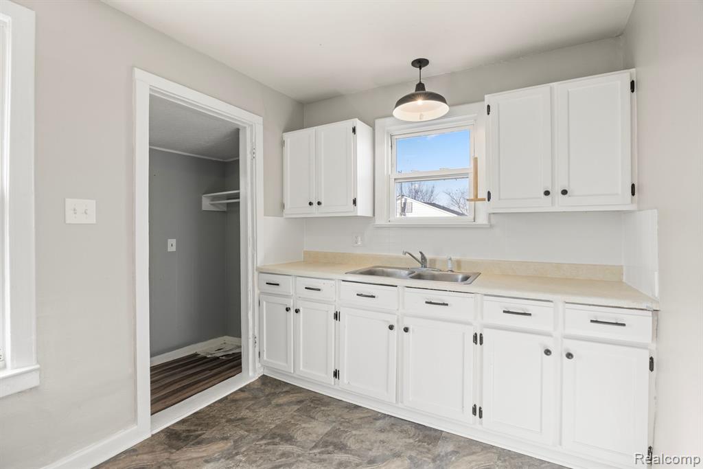 63575 North Avenue, Ray, MI — Photo 10