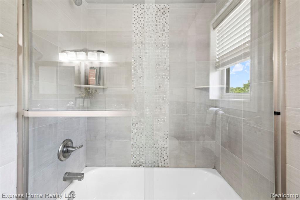 56713 Peach Tree Lane, Macomb, MI 48042 — Photo 23