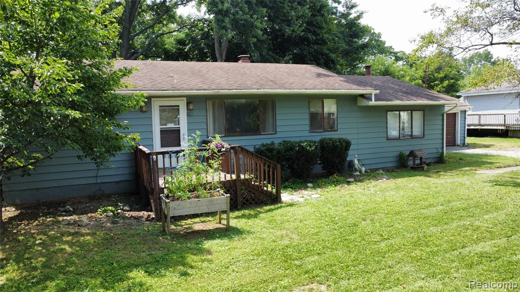 428 Harden Street, Holly, MI 48442 — front exterior