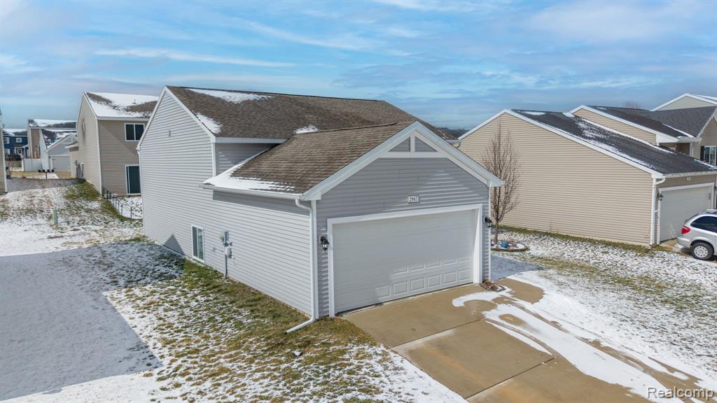 2867 W Fork River Drive, Fowlerville, MI 48836 — Photo 2