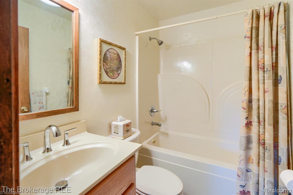 2390 N Vassar Road, Davison, MI 48423 — Photo 23