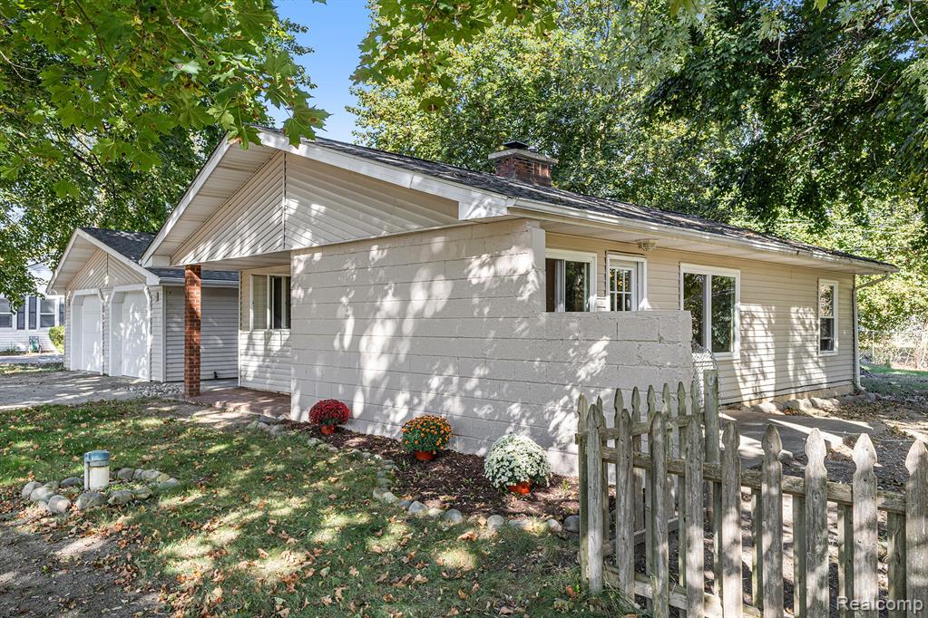 320 Barker Road, Whitmore Lake, MI 48189 — Photo 5