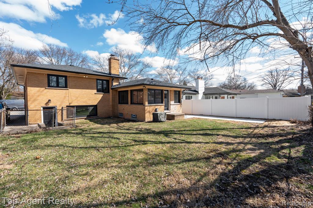 23701 Marlow Street, Oak Park, MI 48237 — Photo 35