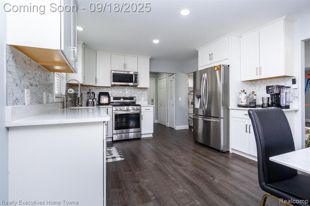 42294 Sable Boulevard, Sterling Heights, MI 48314 — Photo 10