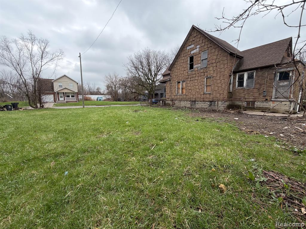 2540 W Forest Avenue - Photo 3
