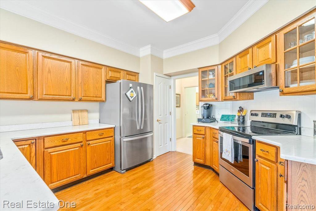 39612 GREENBRIER Court, Northville, MI 48168 — Photo 21