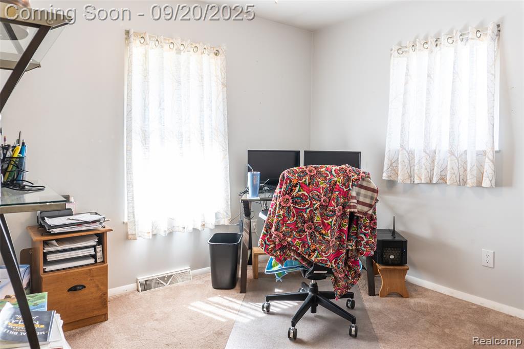 9254 Semindale, Clarkston, MI — Photo 22