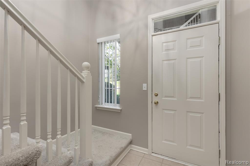 3582 Tremonte Circle S, Rochester, MI 48306 — Photo 2