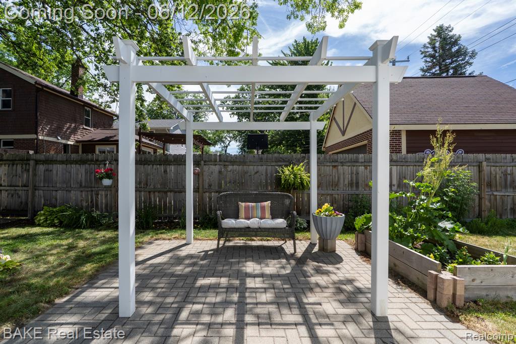 675 W Hazelhurst Street, Ferndale, MI 48220 — Photo 9