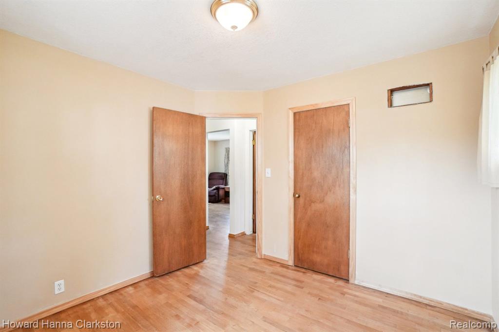 967 Darling Street, Flint, MI 48532 — Photo 11