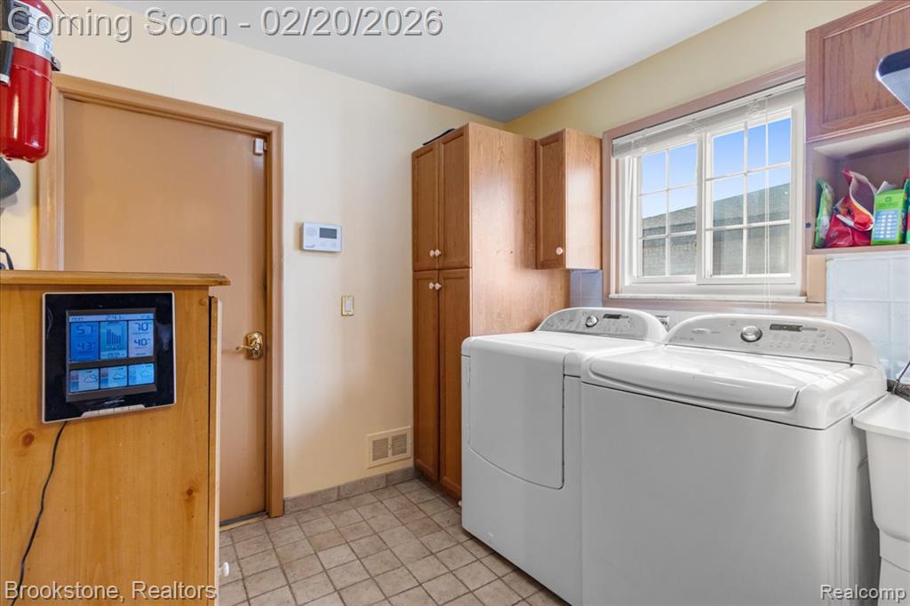 15303 Lincolnshire Lane, Fraser, MI 48026 — Photo 24