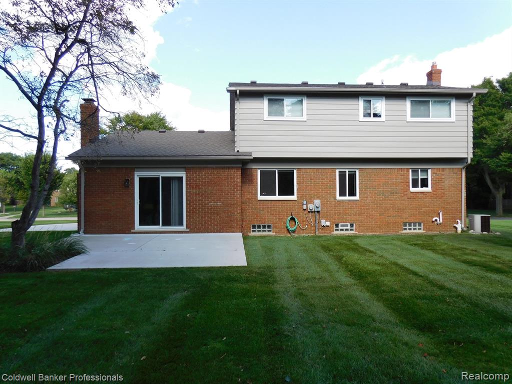 5283 Shrewsbury Drive, Troy, MI 48085 — Photo 2