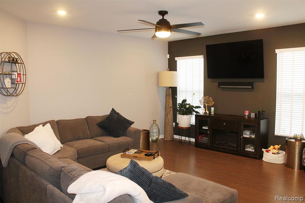 3761 Park Creek Lane, Canton, MI, 48188