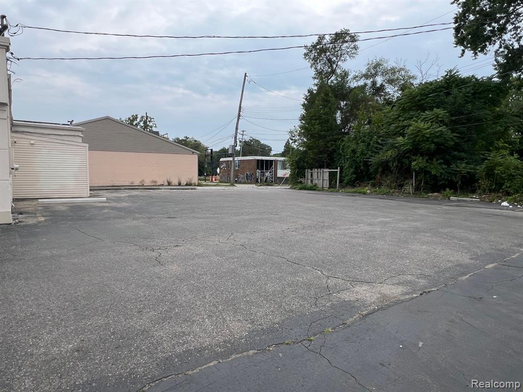 810 S DORT, Flint, MI 48503 — Photo 13