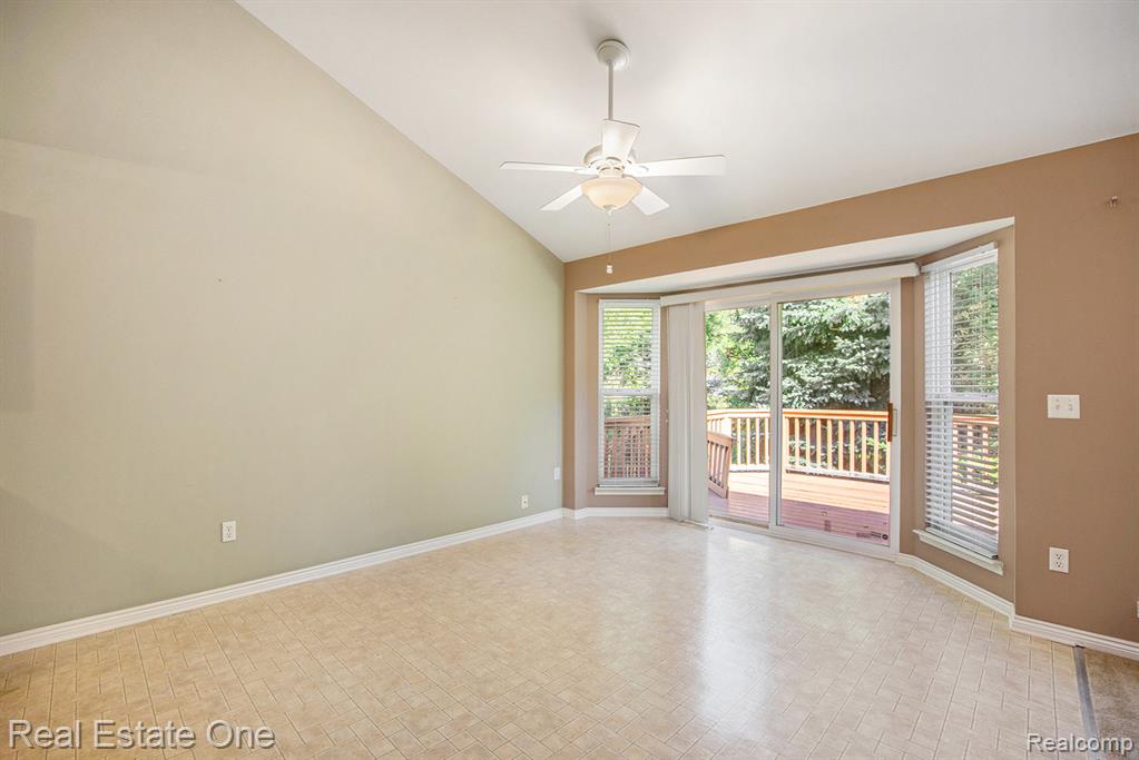 4439 Honeysuckle Drive, Sterling Heights, MI 48314 — Photo 8