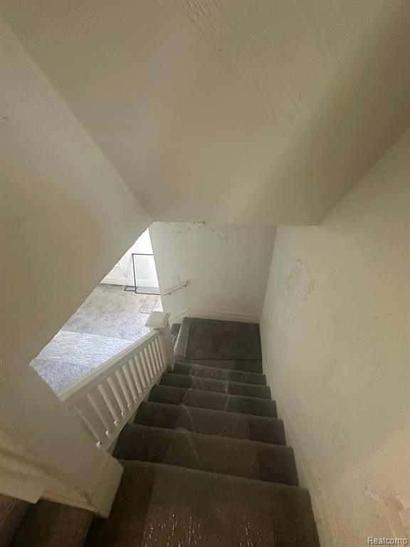 5406 IROQUOIS Street, Detroit, MI 48213 — Photo 8