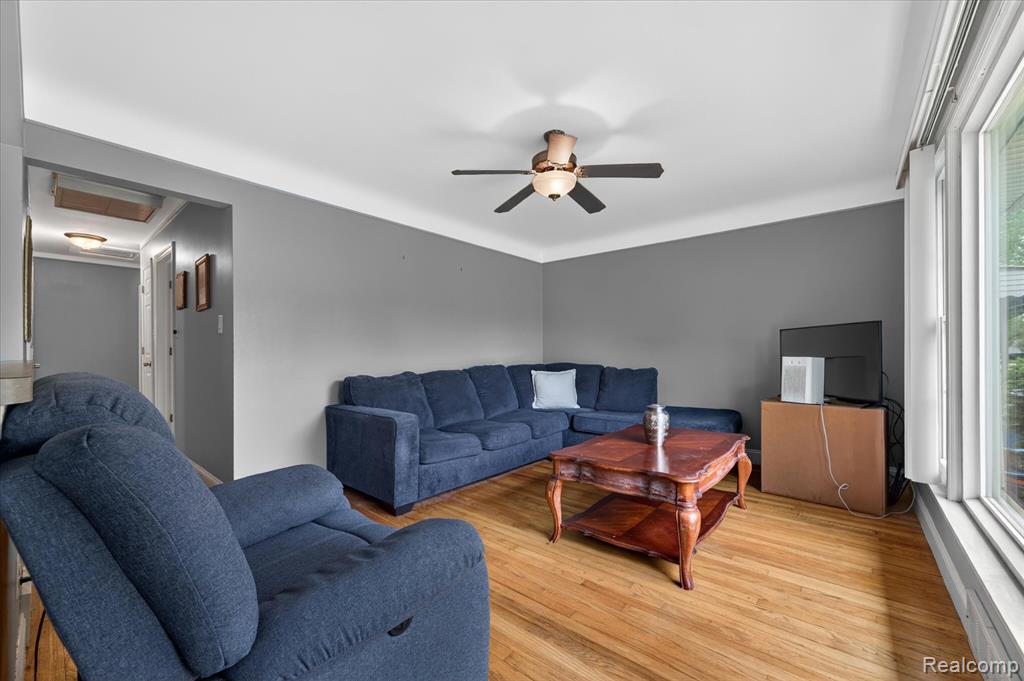 14808 LONGTIN Street, Southgate, MI 48195 — Photo 9