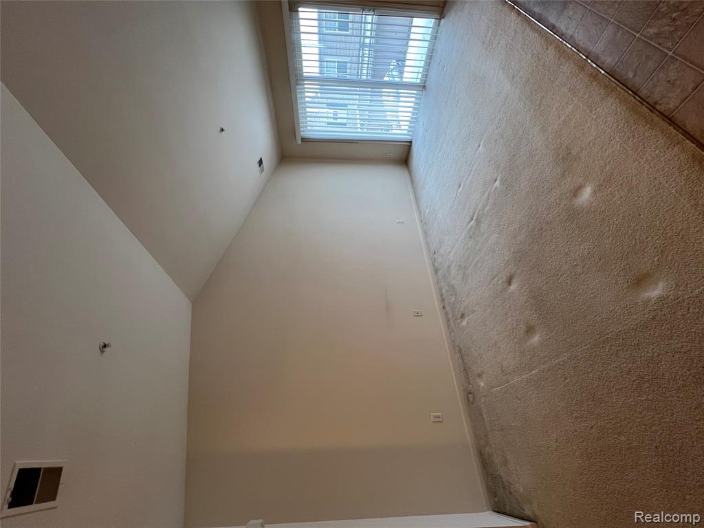 316 N WIXOM Road, Wixom, MI — Photo 4