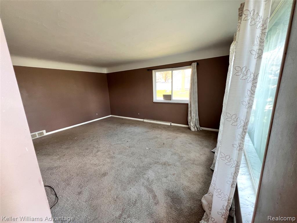913 Cameron Avenue, Pontiac, MI 48340 — Photo 7
