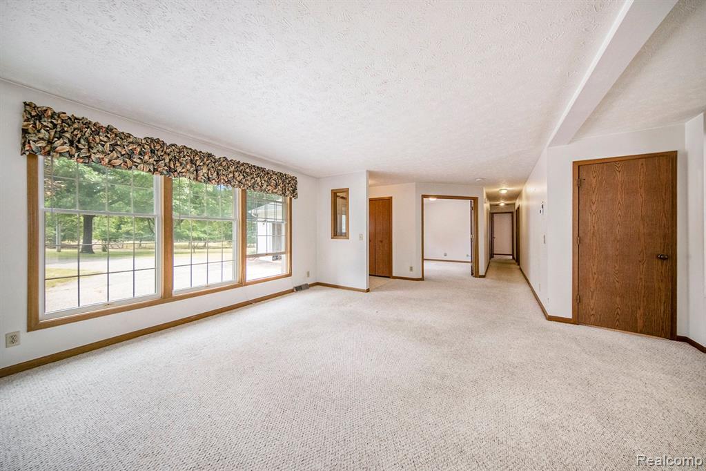 19055 SANDBORN Road, Manchester, MI 48158 — Photo 4
